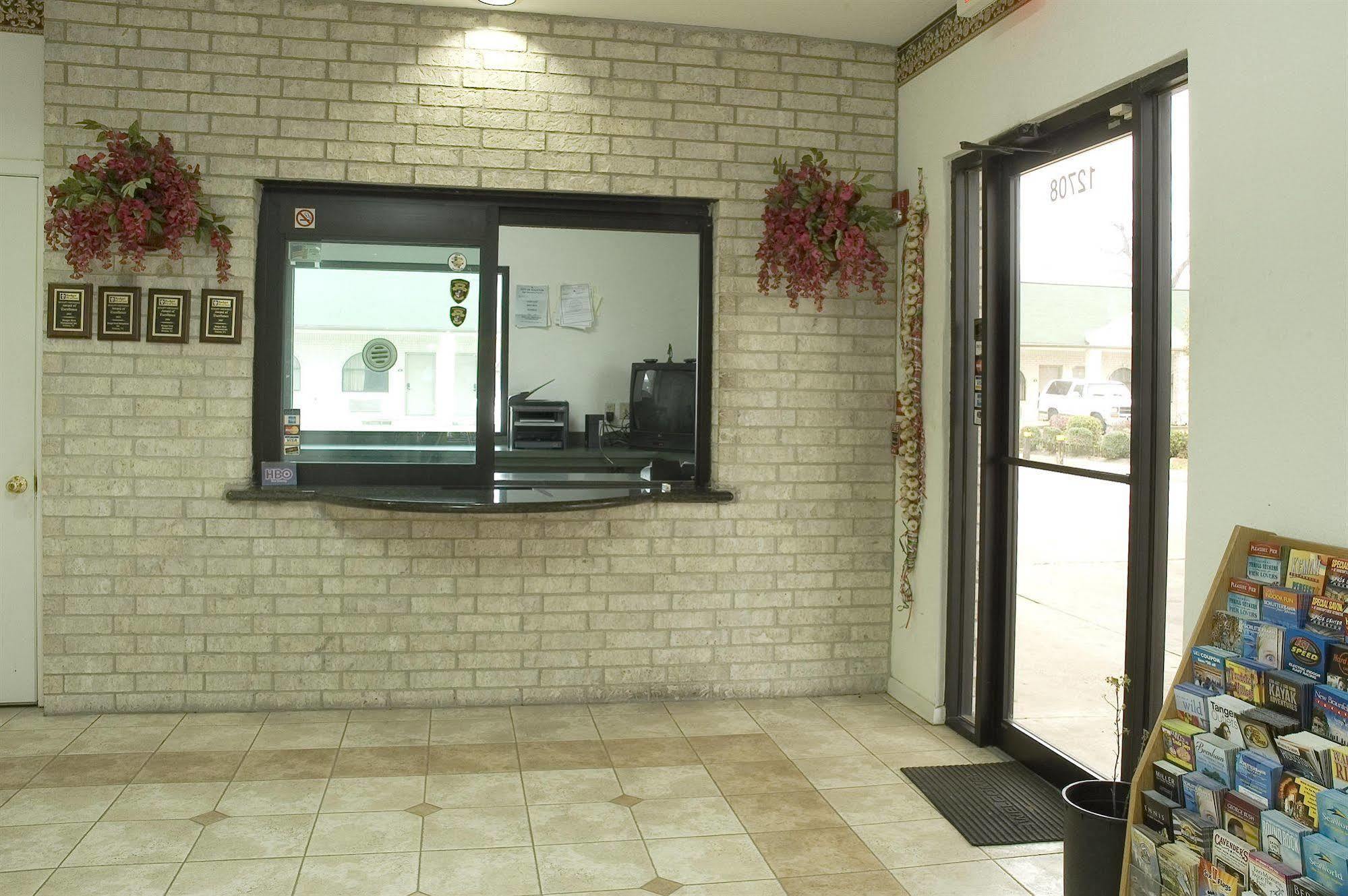 Budget Host Hempstead Inn Brookhollow/Energy Corridor Houston Exterior foto