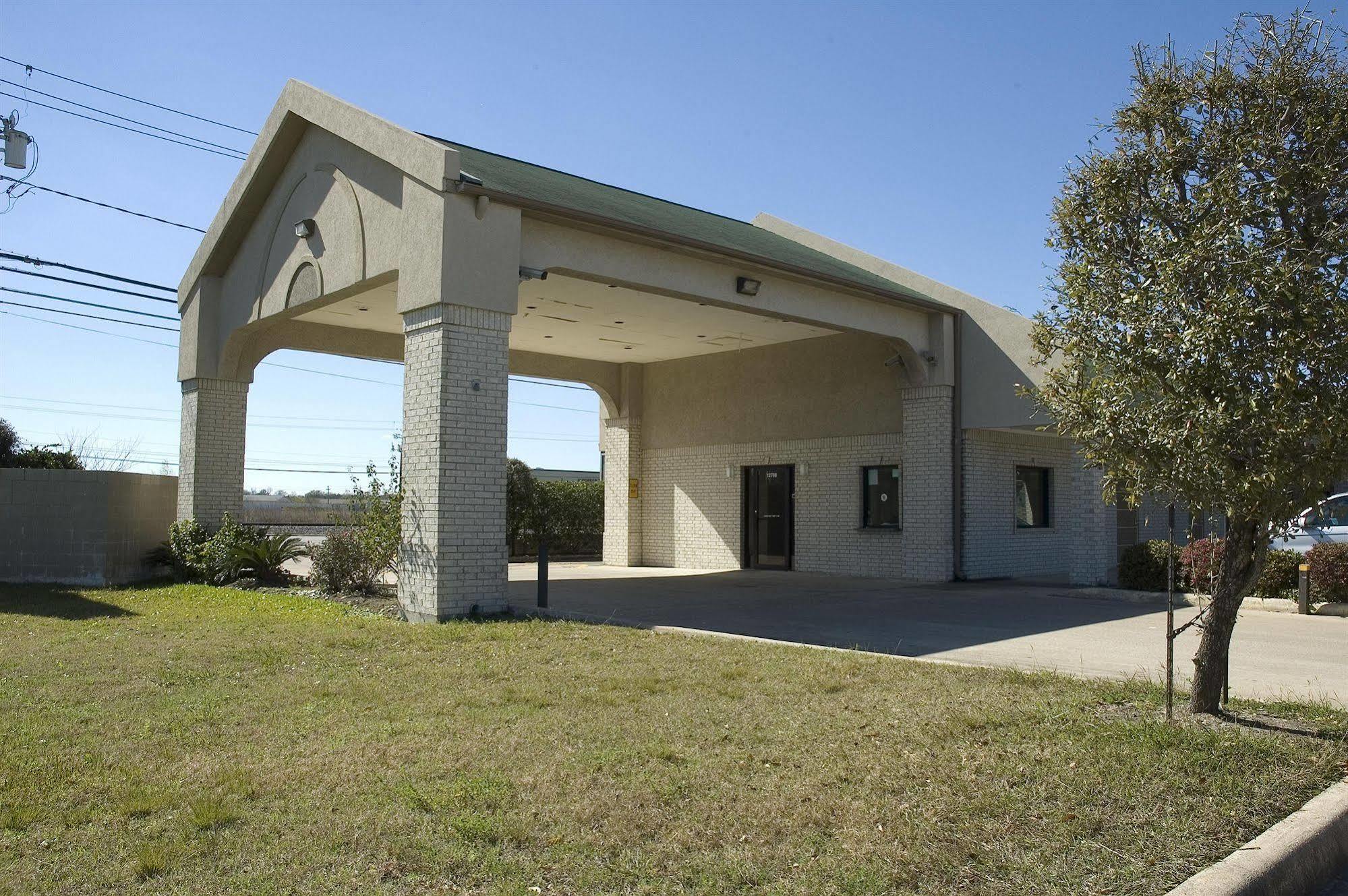 Budget Host Hempstead Inn Brookhollow/Energy Corridor Houston Exterior foto